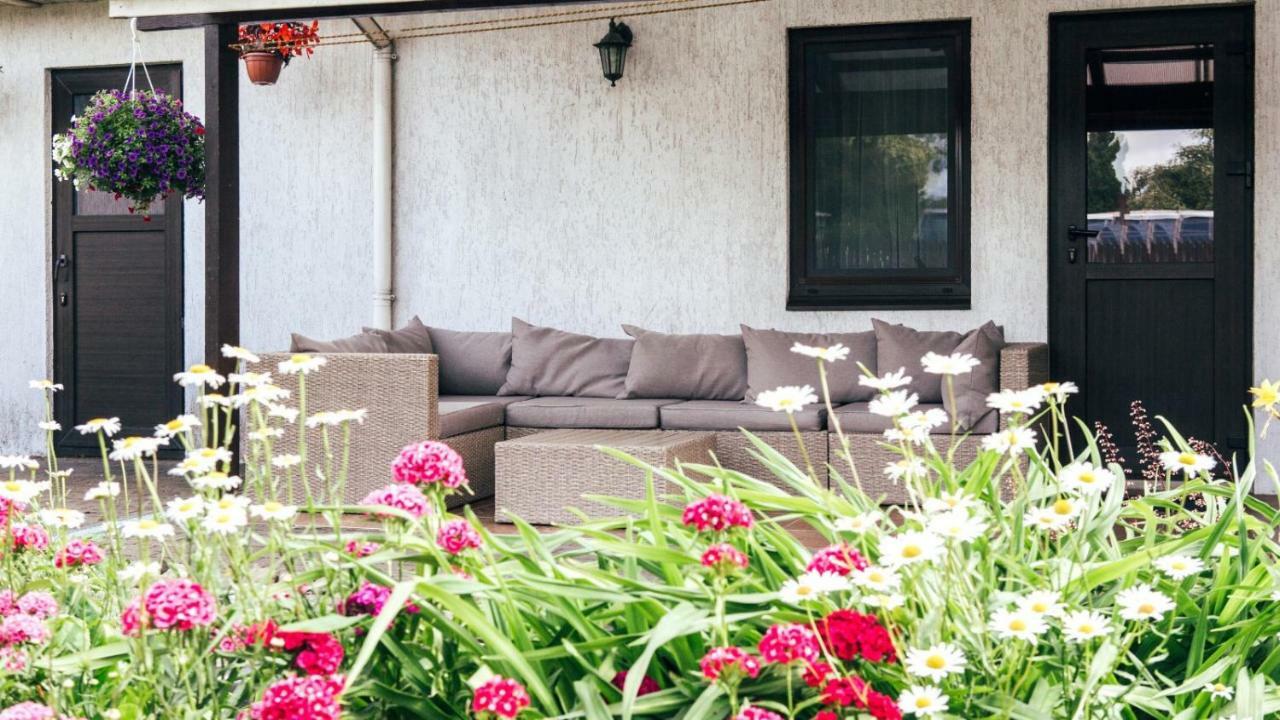Flower Apartment Вентспілс Екстер'єр фото